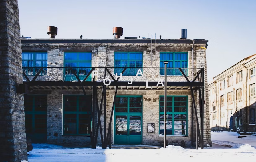 Self-guided Discovery Walk of Tallinn city contrasts beyond the medieval walls